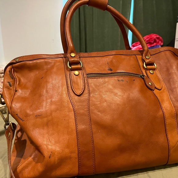 I medici Rustic Genuine Leather Duffle Bag - Picture 5 of 10